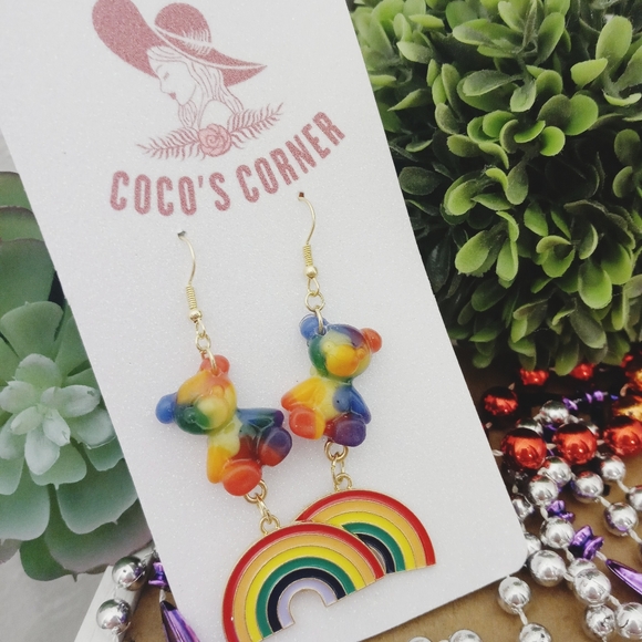 Fun gummy bear rainbow lgbtq pride dangle resin earrings - Picture 4 of 13